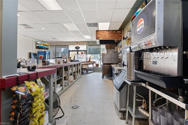 5214 George Washington Memorial HWY, Yorktown, VA 23692