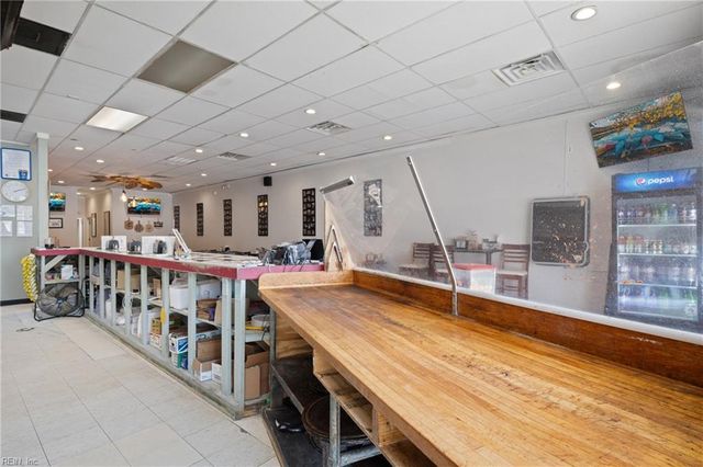 5214 George Washington Memorial HWY, Yorktown, VA 23692