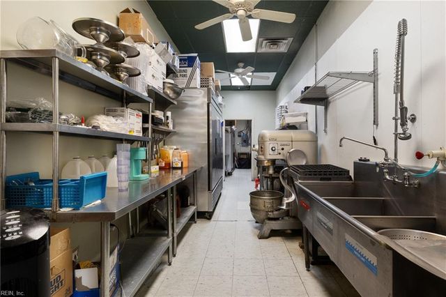 5214 George Washington Memorial HWY, Yorktown, VA 23692