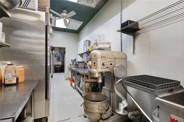 5214 George Washington Memorial HWY, Yorktown, VA 23692