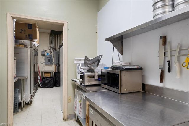 5214 George Washington Memorial HWY, Yorktown, VA 23692