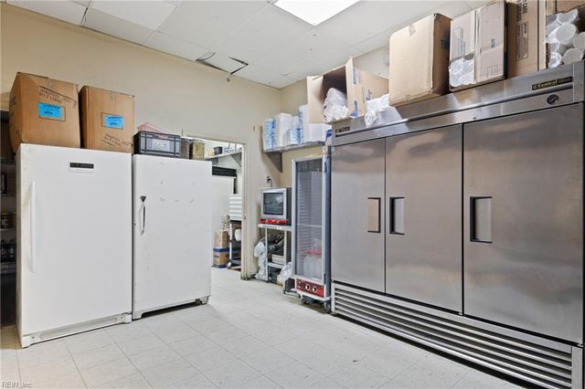 5214 George Washington Memorial HWY, Yorktown, VA 23692