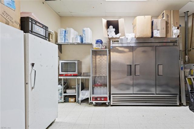 5214 George Washington Memorial HWY, Yorktown, VA 23692