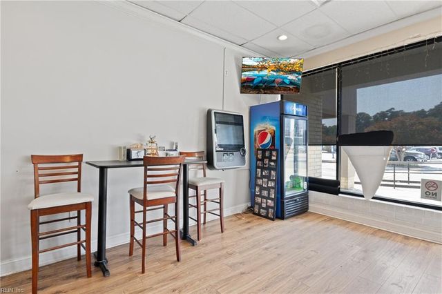 5214 George Washington Memorial HWY, Yorktown, VA 23692