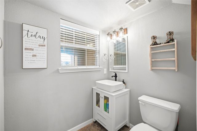 16045 Summerville Lake Drive, Tomball, TX 77377