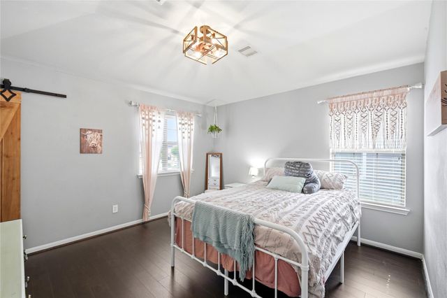 16045 Summerville Lake Drive, Tomball, TX 77377