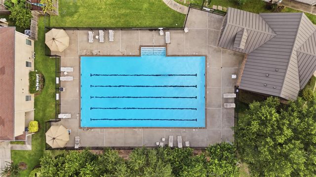 16045 Summerville Lake Drive, Tomball, TX 77377