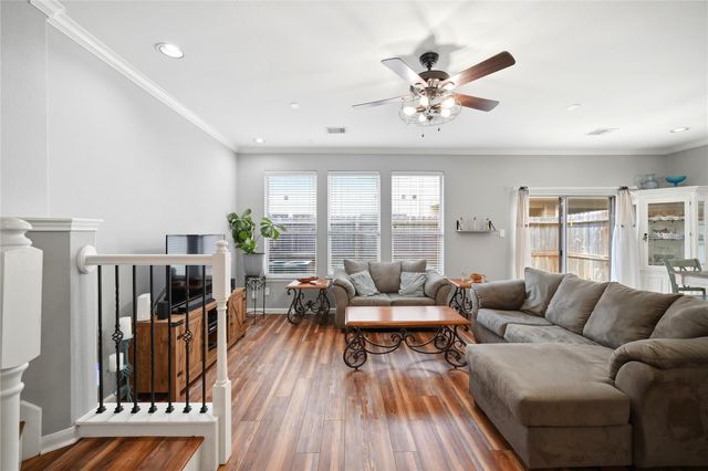 16045 Summerville Lake Drive, Tomball, TX 77377
