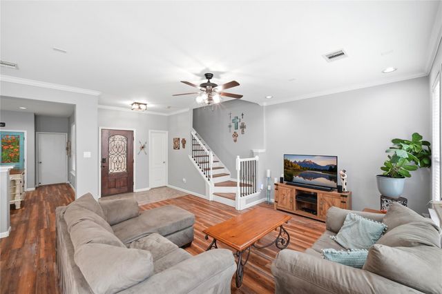 16045 Summerville Lake Drive, Tomball, TX 77377