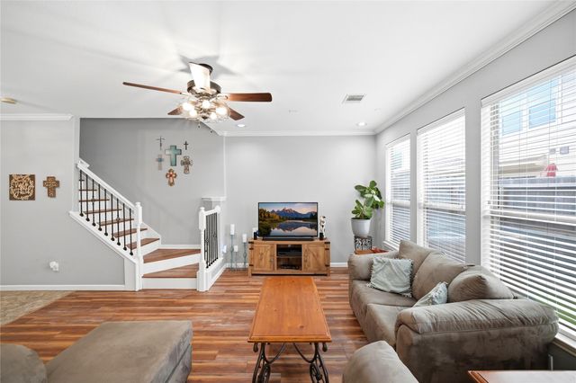 16045 Summerville Lake Drive, Tomball, TX 77377