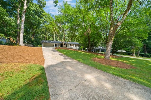 1415 Driftwood Court, Roswell, GA 30075