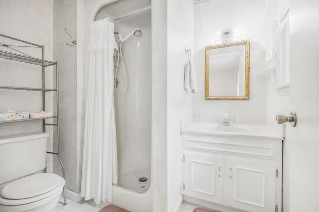 5036 Pendergrass Rd, Byrdstown, TN 38549