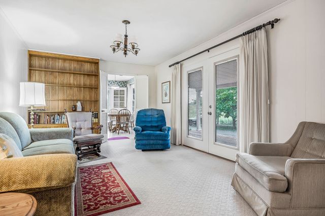 5036 Pendergrass Rd, Byrdstown, TN 38549