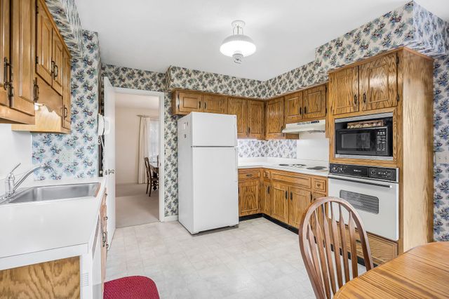 5036 Pendergrass Rd, Byrdstown, TN 38549