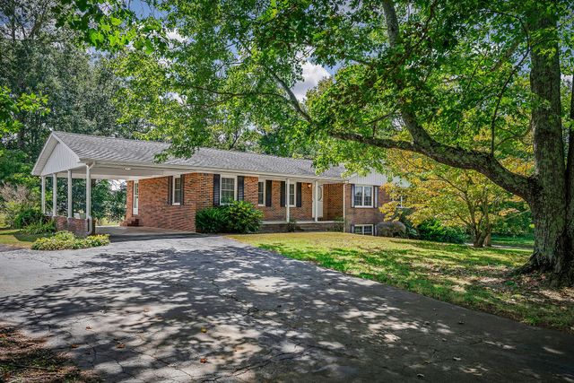 5036 Pendergrass Rd, Byrdstown, TN 38549