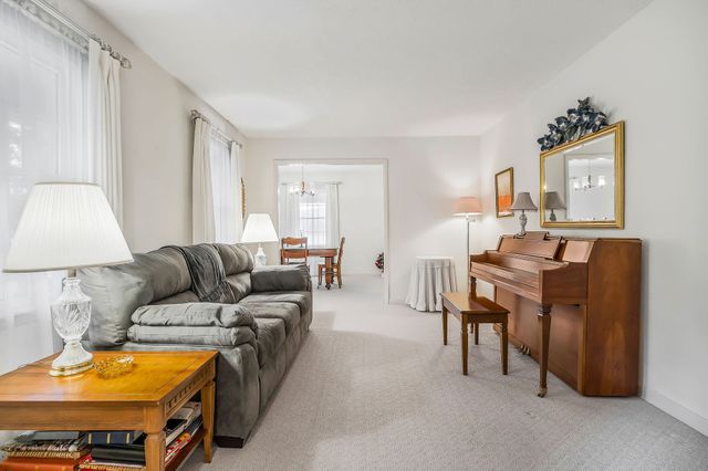 5036 Pendergrass Rd, Byrdstown, TN 38549