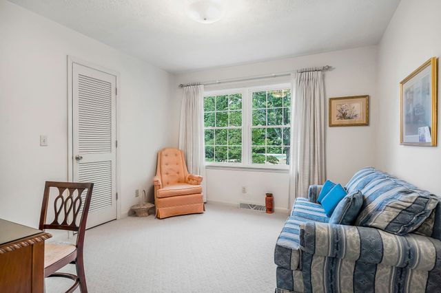 5036 Pendergrass Rd, Byrdstown, TN 38549