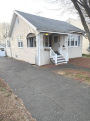 17 RESERVOIR Avenue, Norwalk, CT 06850