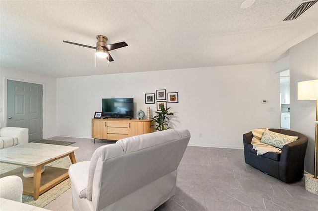 9357 SW 82ND TERRACE B, Ocala, FL 34481