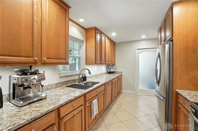 526 Acorn Drive, Oakwood, OH 45419