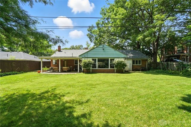 526 Acorn Drive, Oakwood, OH 45419