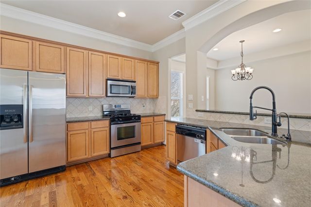 2830 Sherwin Street, Houston, TX 77007