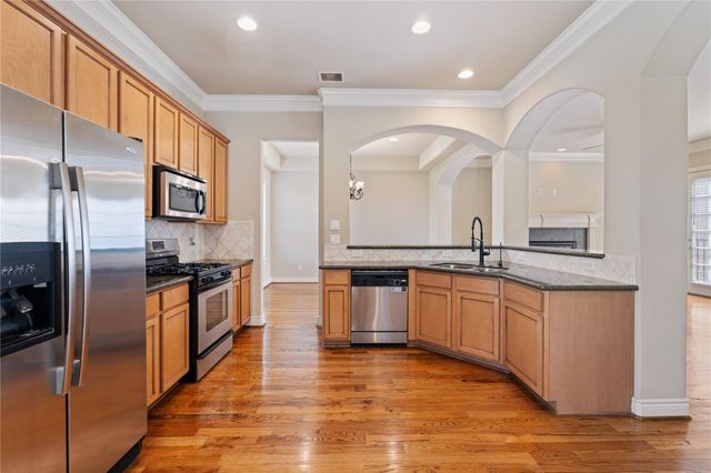 2830 Sherwin Street, Houston, TX 77007