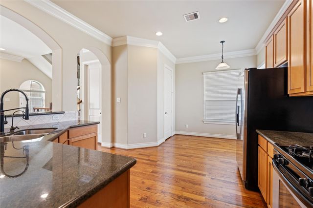 2830 Sherwin Street, Houston, TX 77007