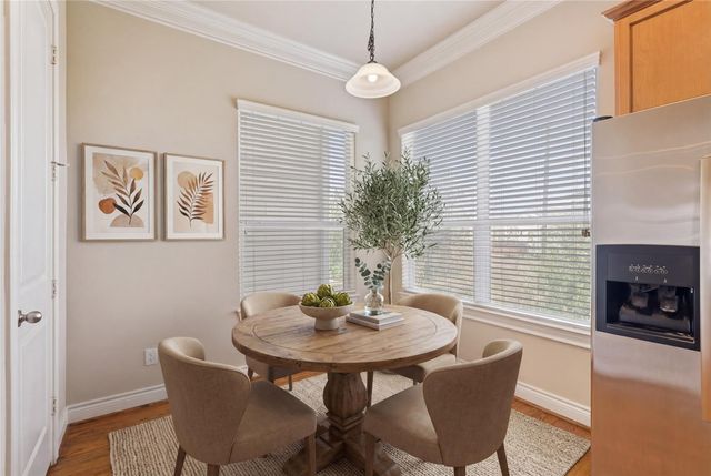 2830 Sherwin Street, Houston, TX 77007