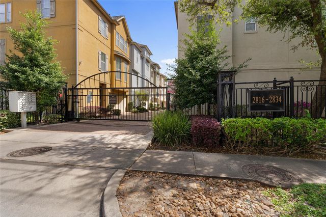 2830 Sherwin Street, Houston, TX 77007