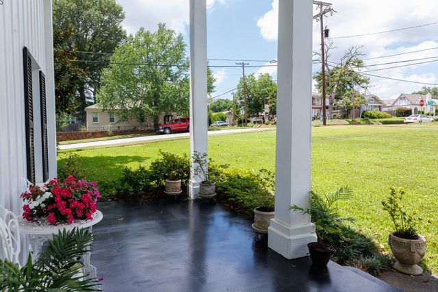 1010 S Chilton Avenue, Tyler, TX 75701