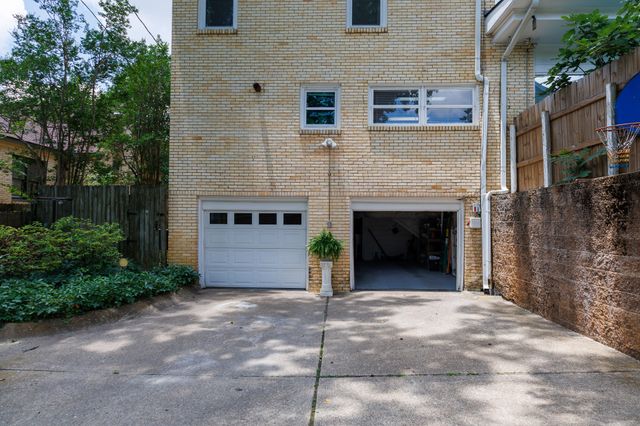 1010 S Chilton Avenue, Tyler, TX 75701