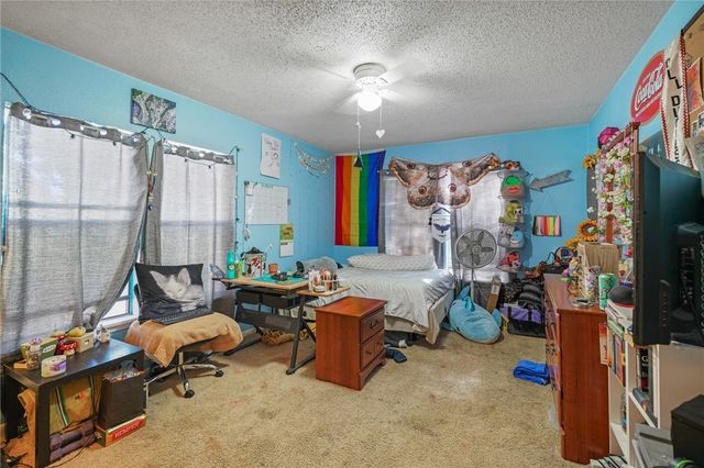 404 Louise St, Orange Grove, TX 78372