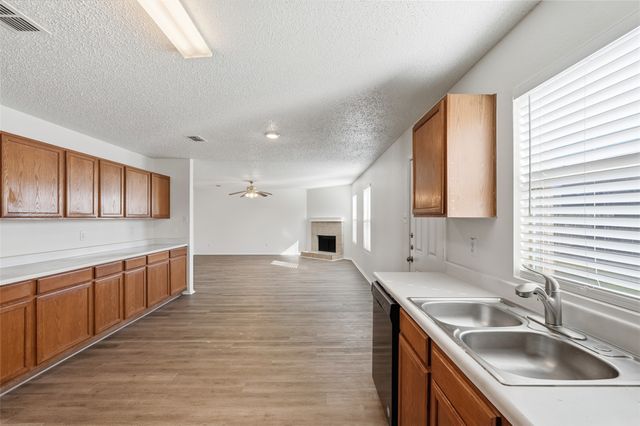 5500 Costa Mesa Drive, Fort Worth, TX 76244