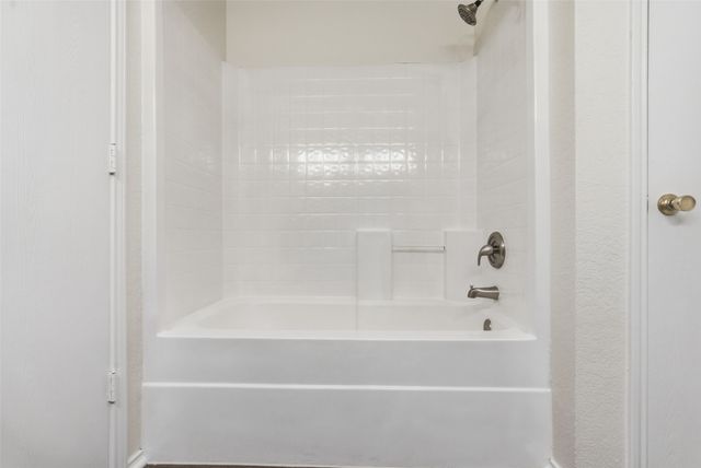 5500 Costa Mesa Drive, Fort Worth, TX 76244