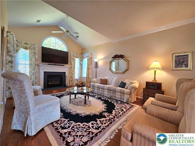 35 Inverness Lane, Palmer Twp, PA 18045