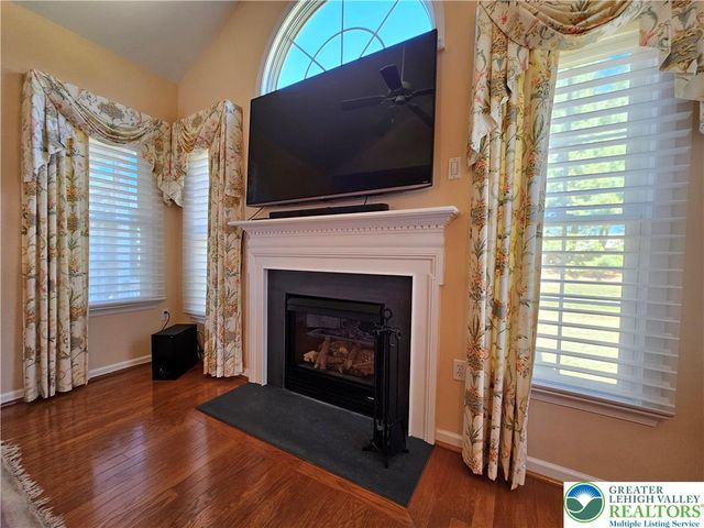 35 Inverness Lane, Palmer Twp, PA 18045