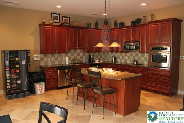 35 Inverness Lane, Palmer Twp, PA 18045