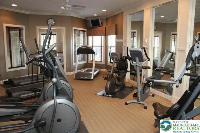 35 Inverness Lane, Palmer Twp, PA 18045