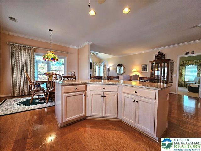 35 Inverness Lane, Palmer Twp, PA 18045