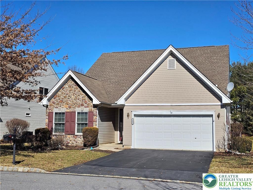 35 Inverness Lane, Palmer Twp, PA 18045