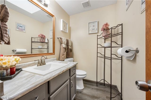 994 Countryside Drive, Medina, OH 44256