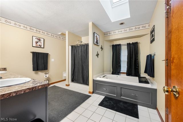 994 Countryside Drive, Medina, OH 44256