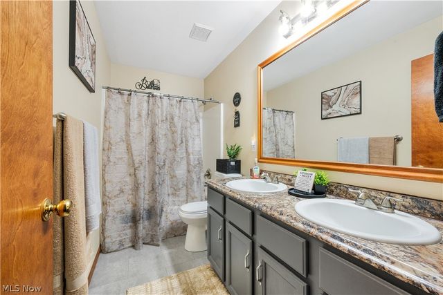 994 Countryside Drive, Medina, OH 44256