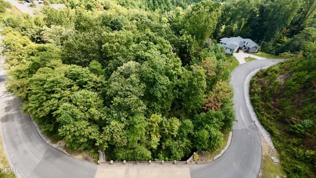 154 Summit Trails Drive, Sevierville, TN 37862