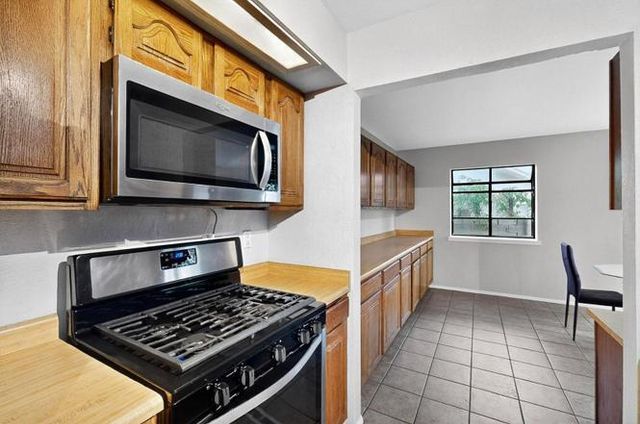 3219 June Street NE, Albuquerque, NM 87111