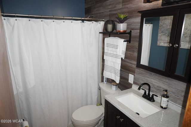 917 Sunrise Drive, Wapakoneta, OH 45895