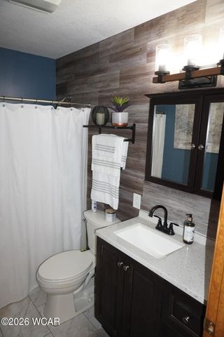 917 Sunrise Drive, Wapakoneta, OH 45895