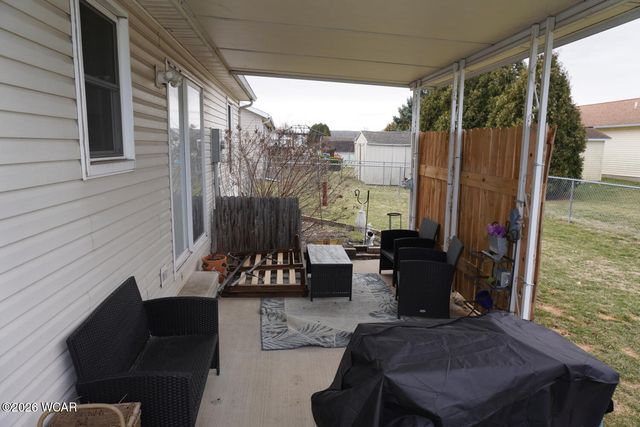 917 Sunrise Drive, Wapakoneta, OH 45895