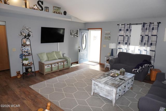 917 Sunrise Drive, Wapakoneta, OH 45895